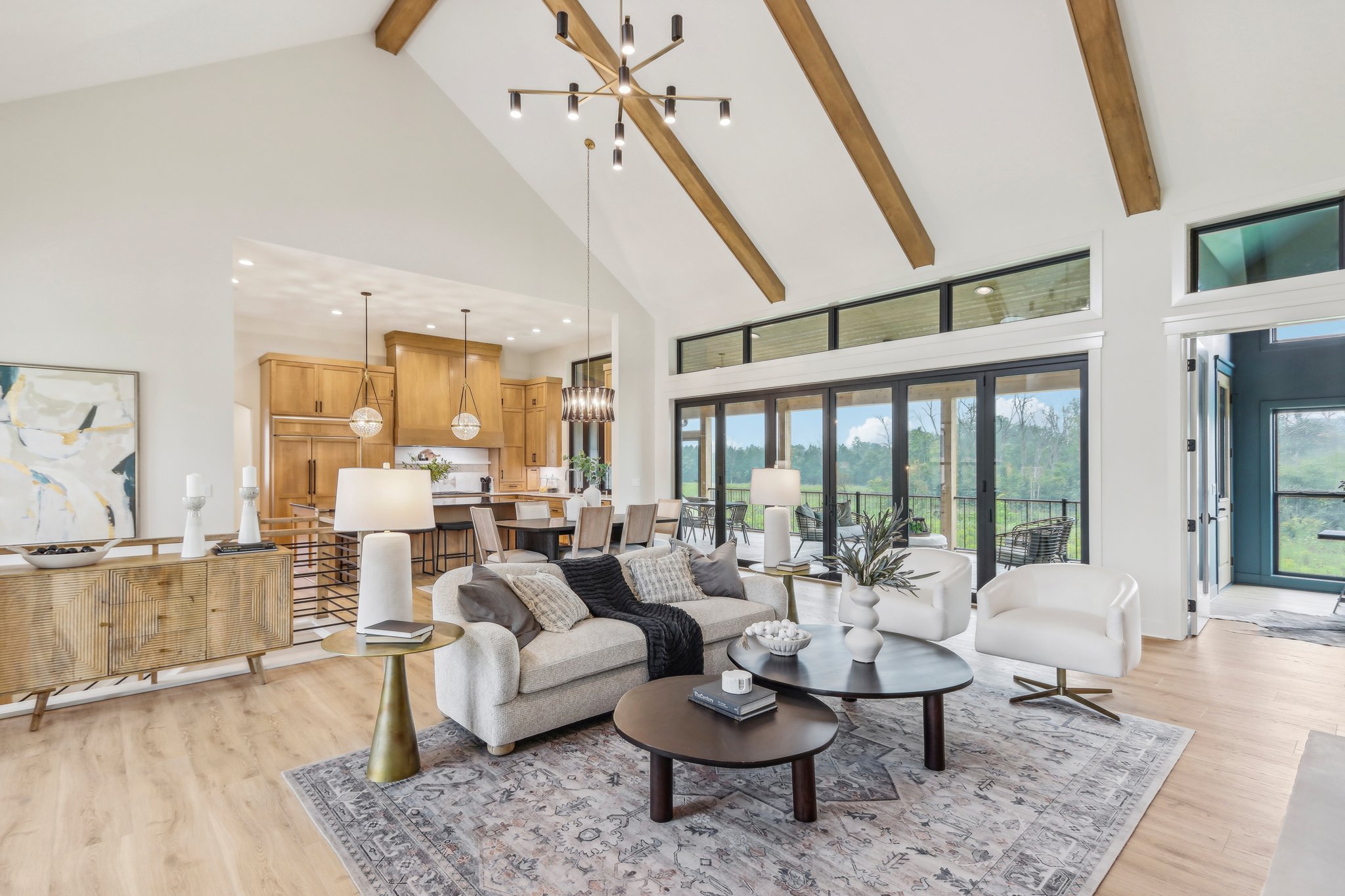 Living & Kitchen