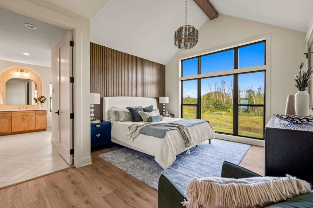 Master Suite with Seating Area